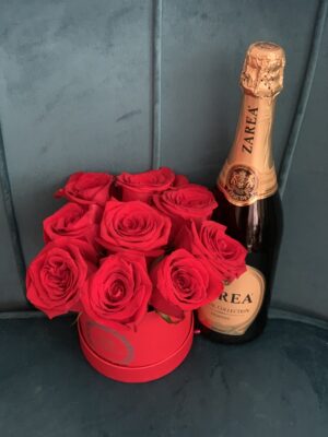 Set Sampanie Zarea si aranjament trandafiri rosii