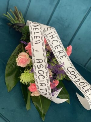 Buchet flori cu mesaj sincere condoleante